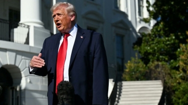 ترامب: إيران وافقت على تسليم مخزونها من اليورانيوم